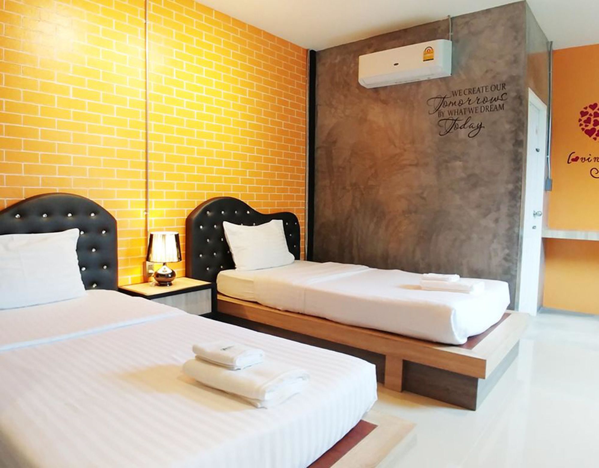 Green House Neo-Resotel Nakhon Si Thammarat Buitenkant foto
